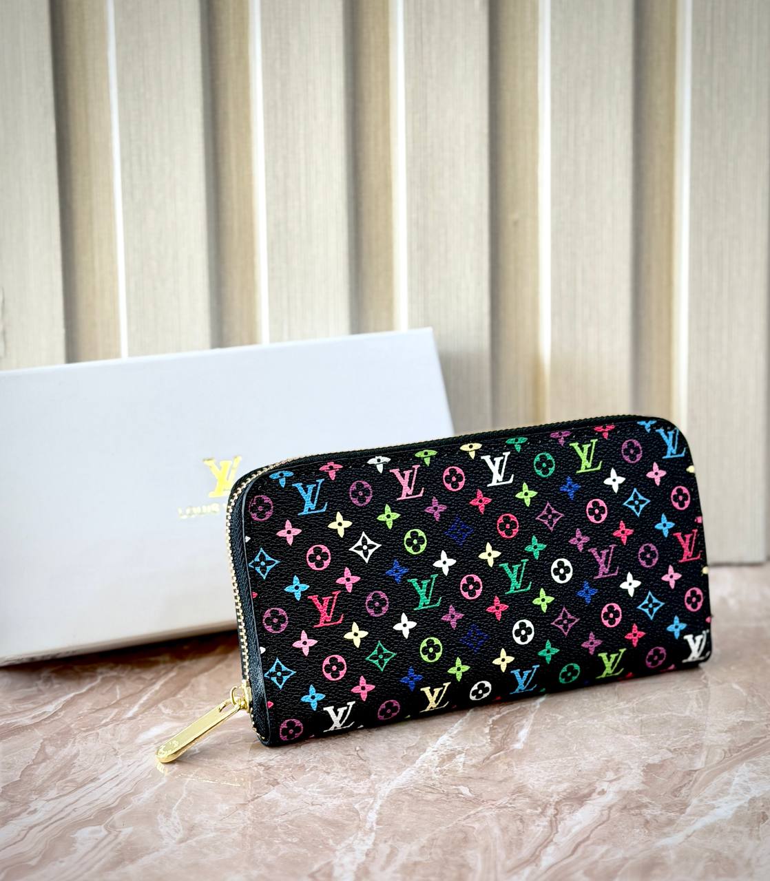محفظة نسائية طويلة بسحاب فاخرة من Louis Vuitton