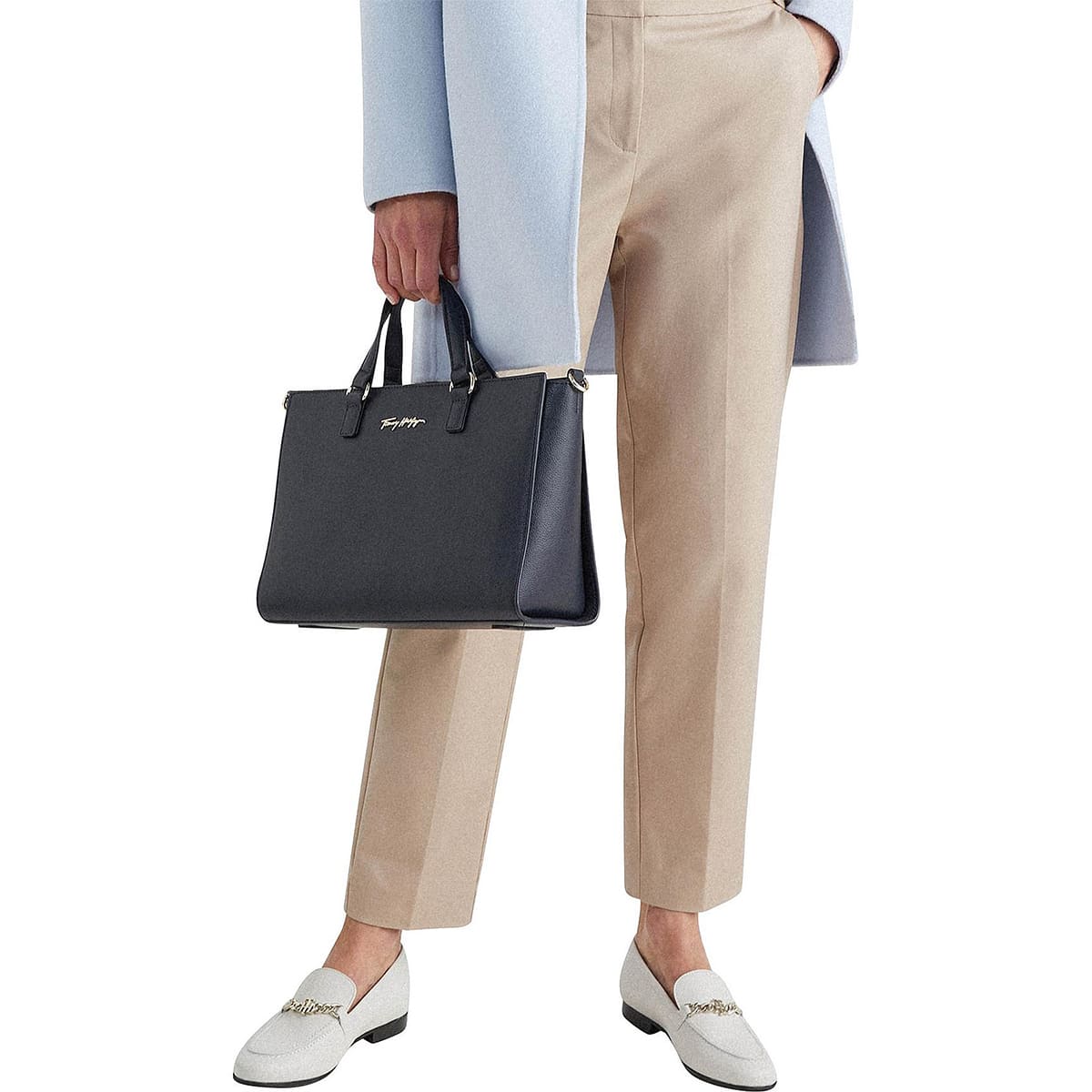 حقيبة "تومي هيلفيغر" (Tommy Hilfiger) الأصلية - تصميم "توت" بلمسة عصرية مع محفظة إضافية (أسود)