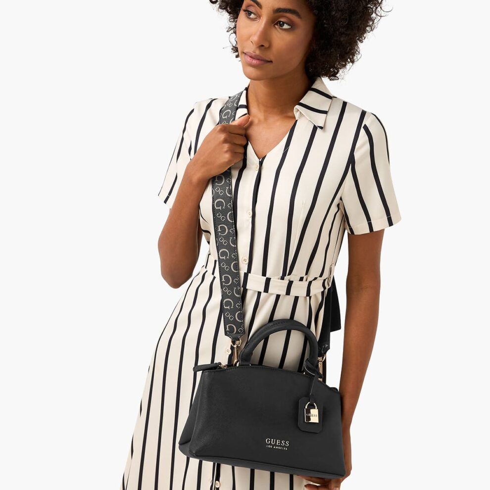 حقيبة يد نسائية سوداء من جيس Guess ، موديل SA917706