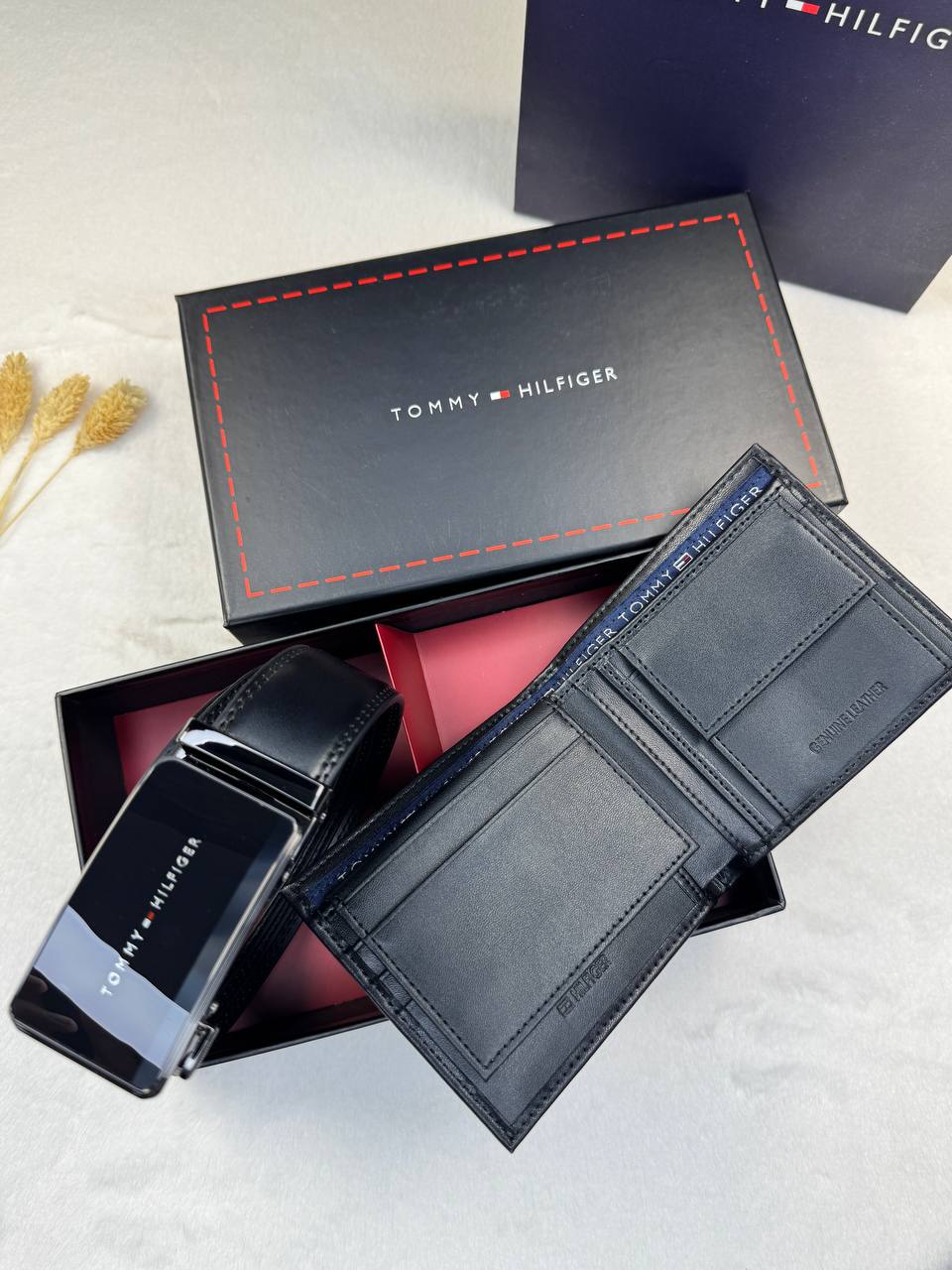Set Belt and wallet TOMMY