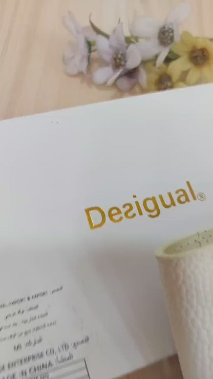 محفظة ديزيجوال (Desigual) العصرية