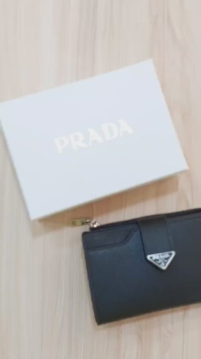 محفظة برادا (PRADA) النسائية