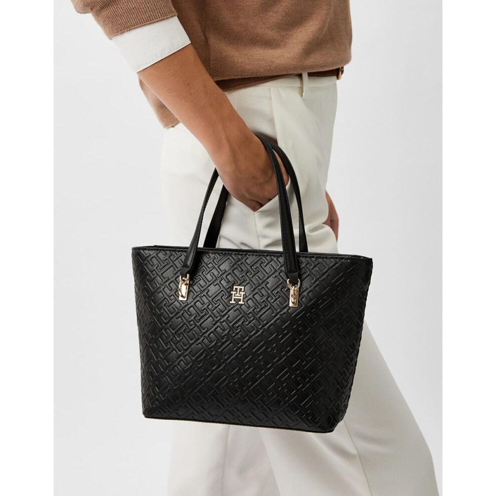 حقيبة يد نسائية سوداء من تومي هيلفيغر Aw0Aw16002