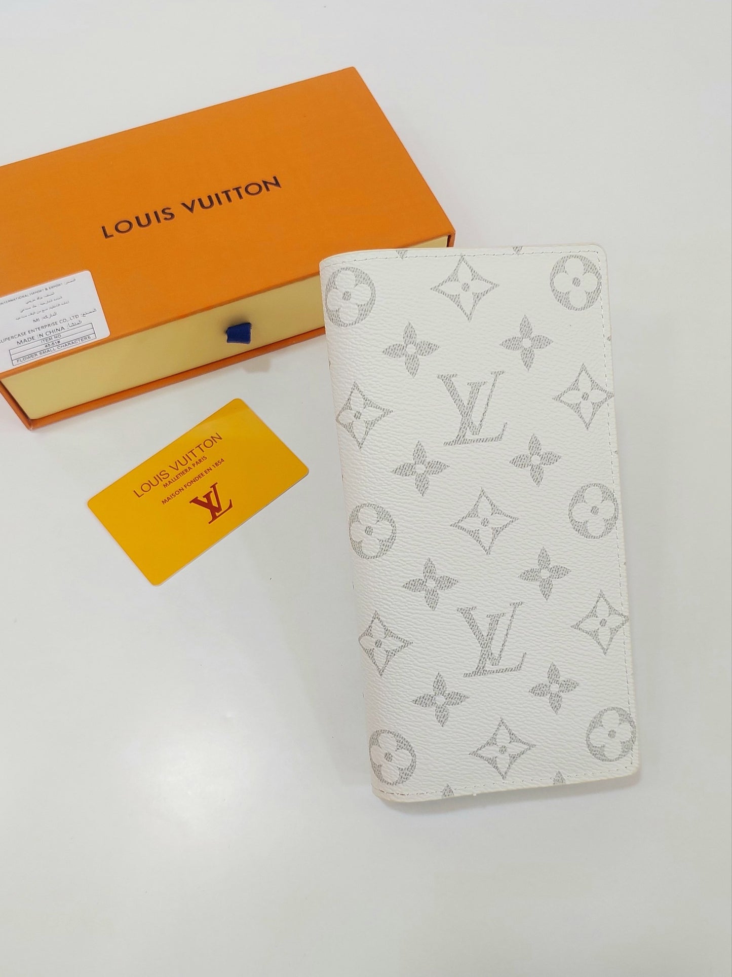 محفظة لويس فيتون (Louis Vuitton) الطويلة