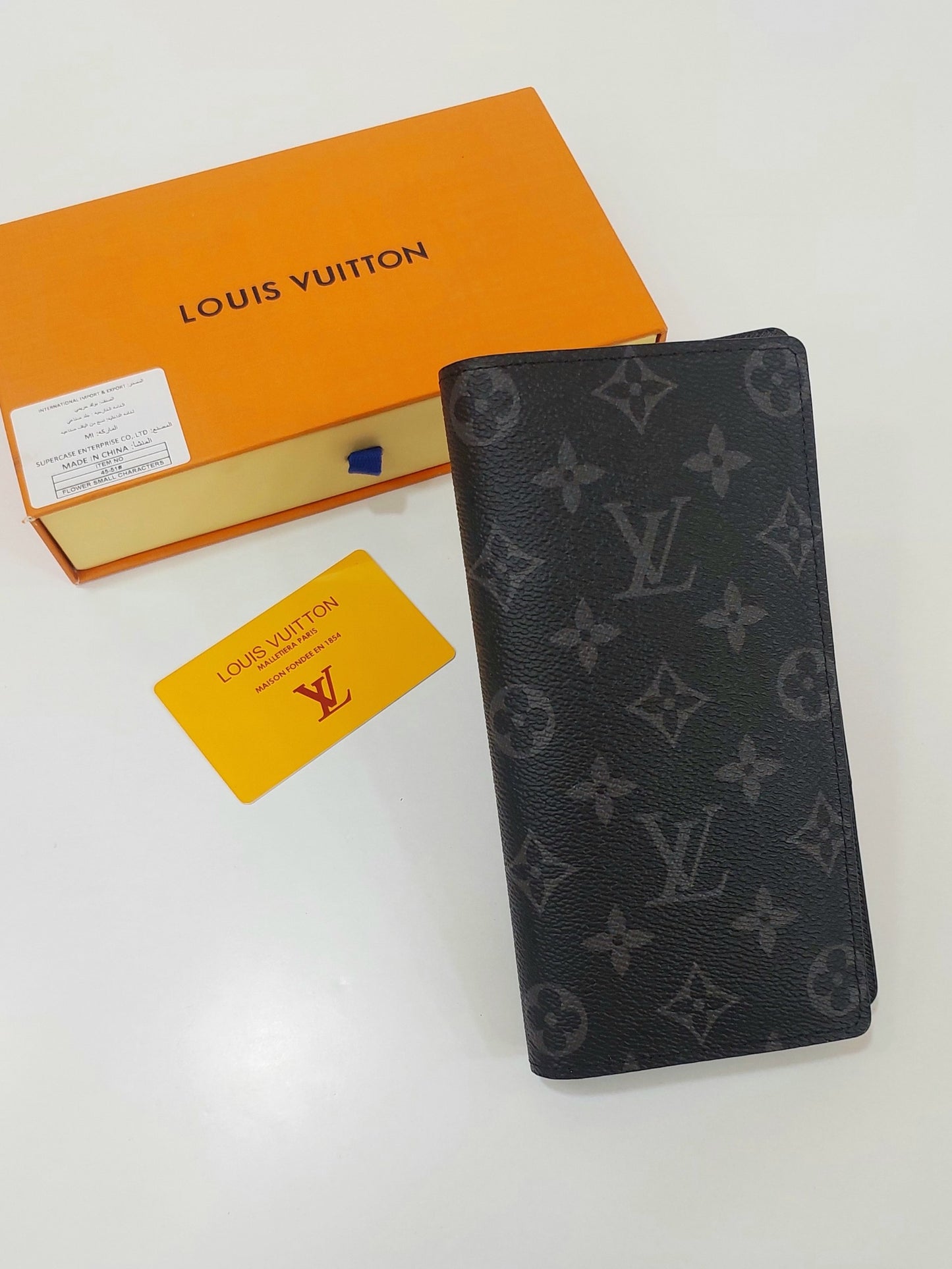 محفظة لويس فيتون (Louis Vuitton) الطويلة