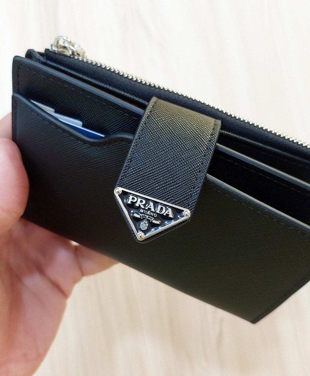 محفظة برادا (PRADA) النسائية