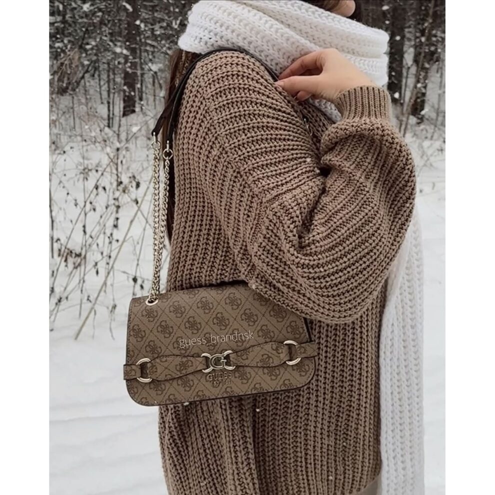 حقيبة كتف نسائية بيج من جيس Guess