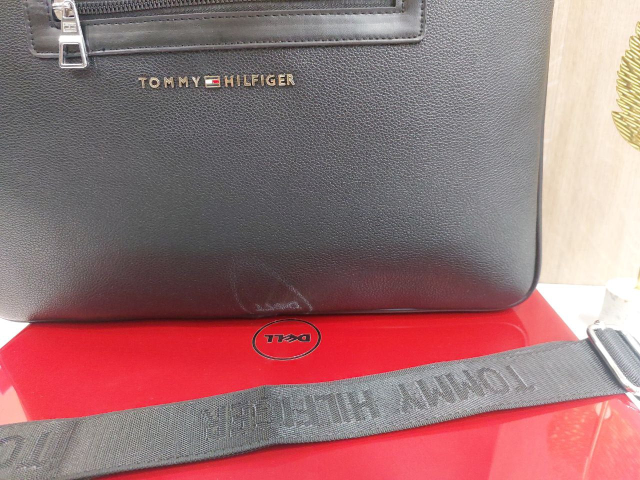 شنطة لاب توب ورجال أعمال عصرية بتصميم أنيق من TOMMY HILFIGER