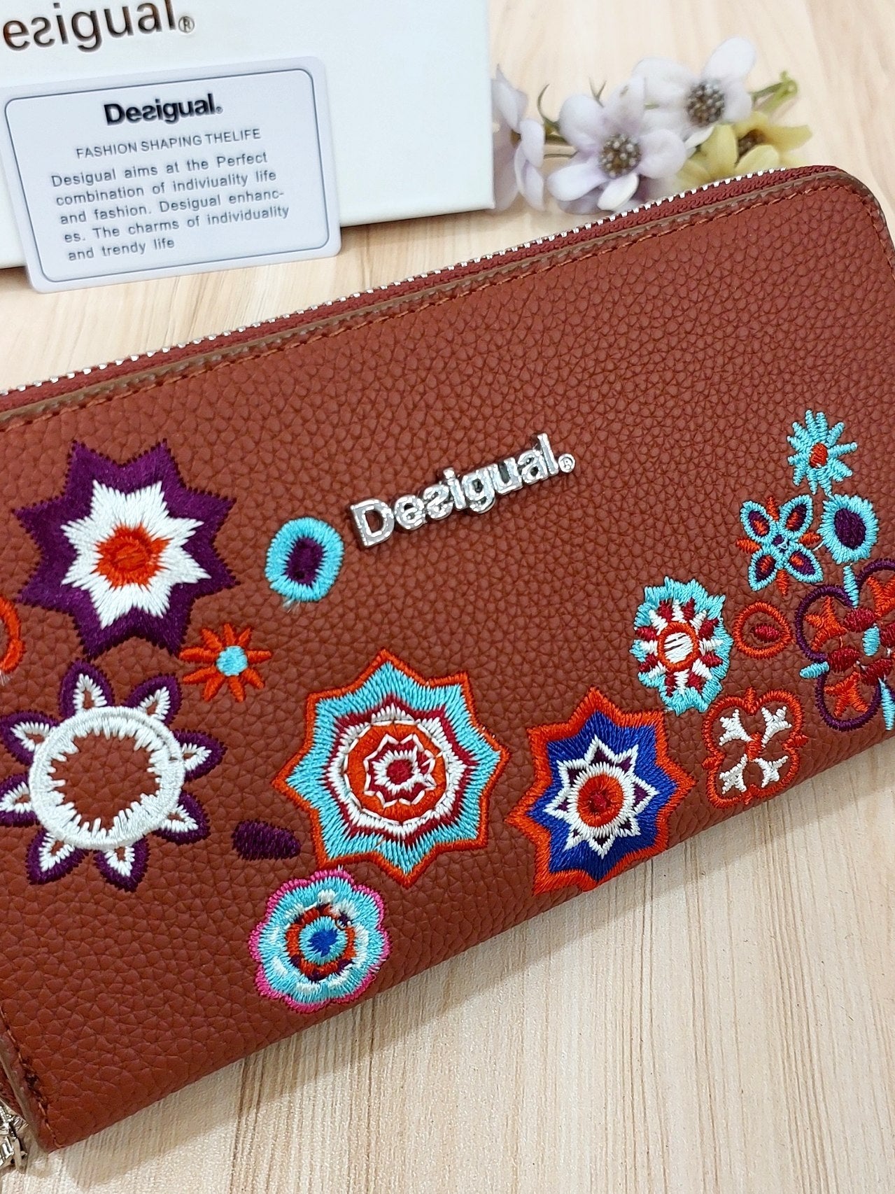 محفظة Desigual الطويلة الفاخرة