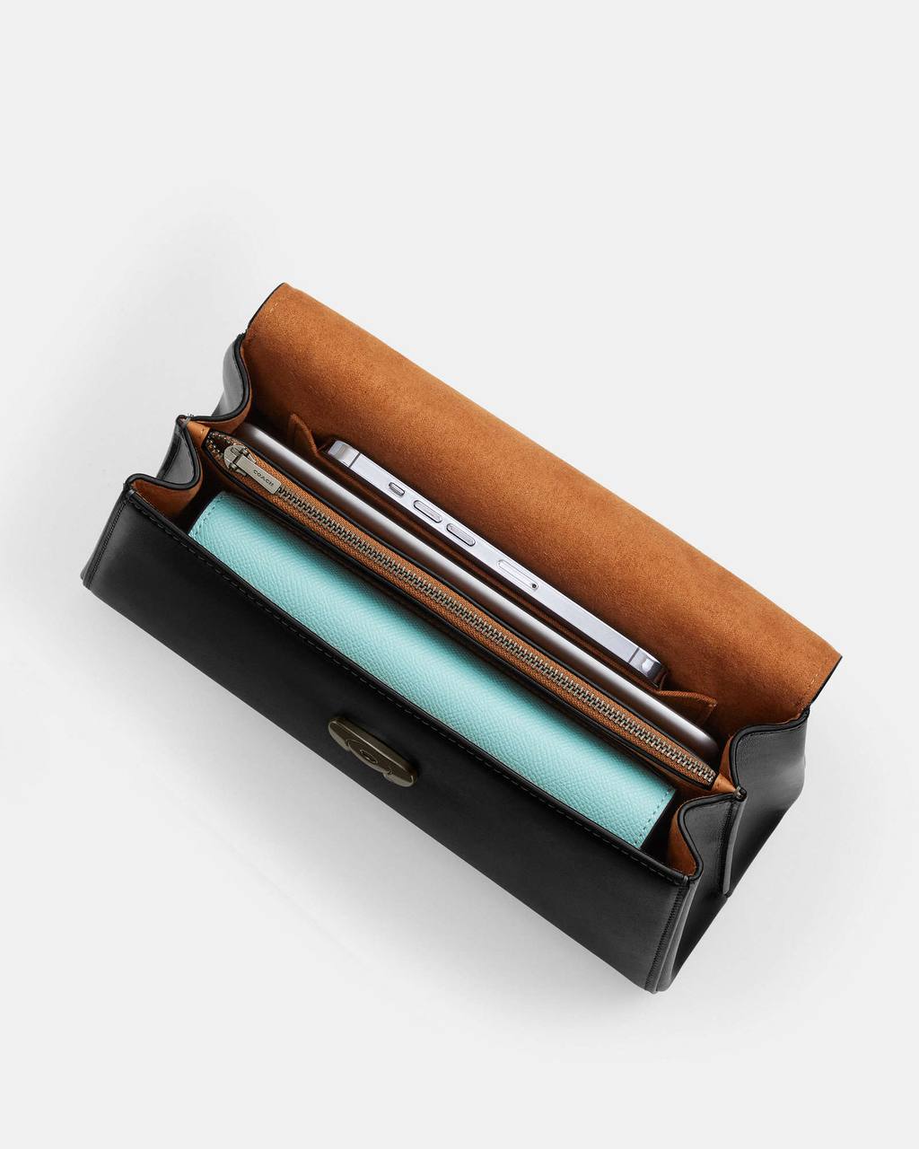 حقيبة "كوتش" (Coach) اليدوية الفاخرة - تصميم Signature Canvas مع قفل معدني ذهبي