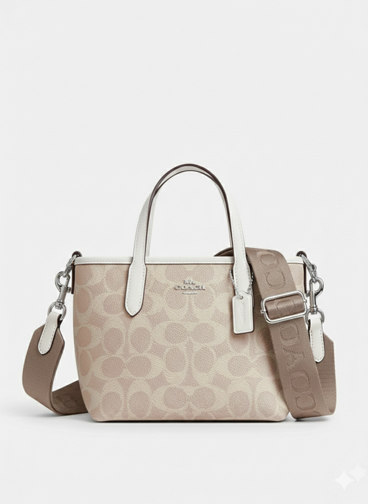 Chic, practical, and effortlessly stylish — a must-have Coach classic(original)