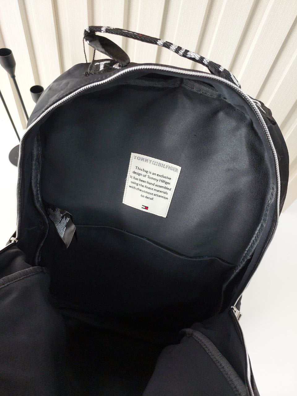 حقيبة ظهر تومي (Tommy Backpack) الكلاسيكية