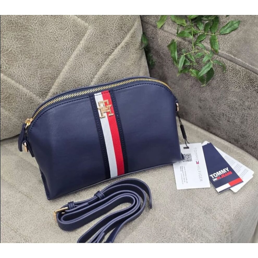 حقيبة كروسبودي نسائية زرقاء من تومي هيلفيغر Aw0Aw17065