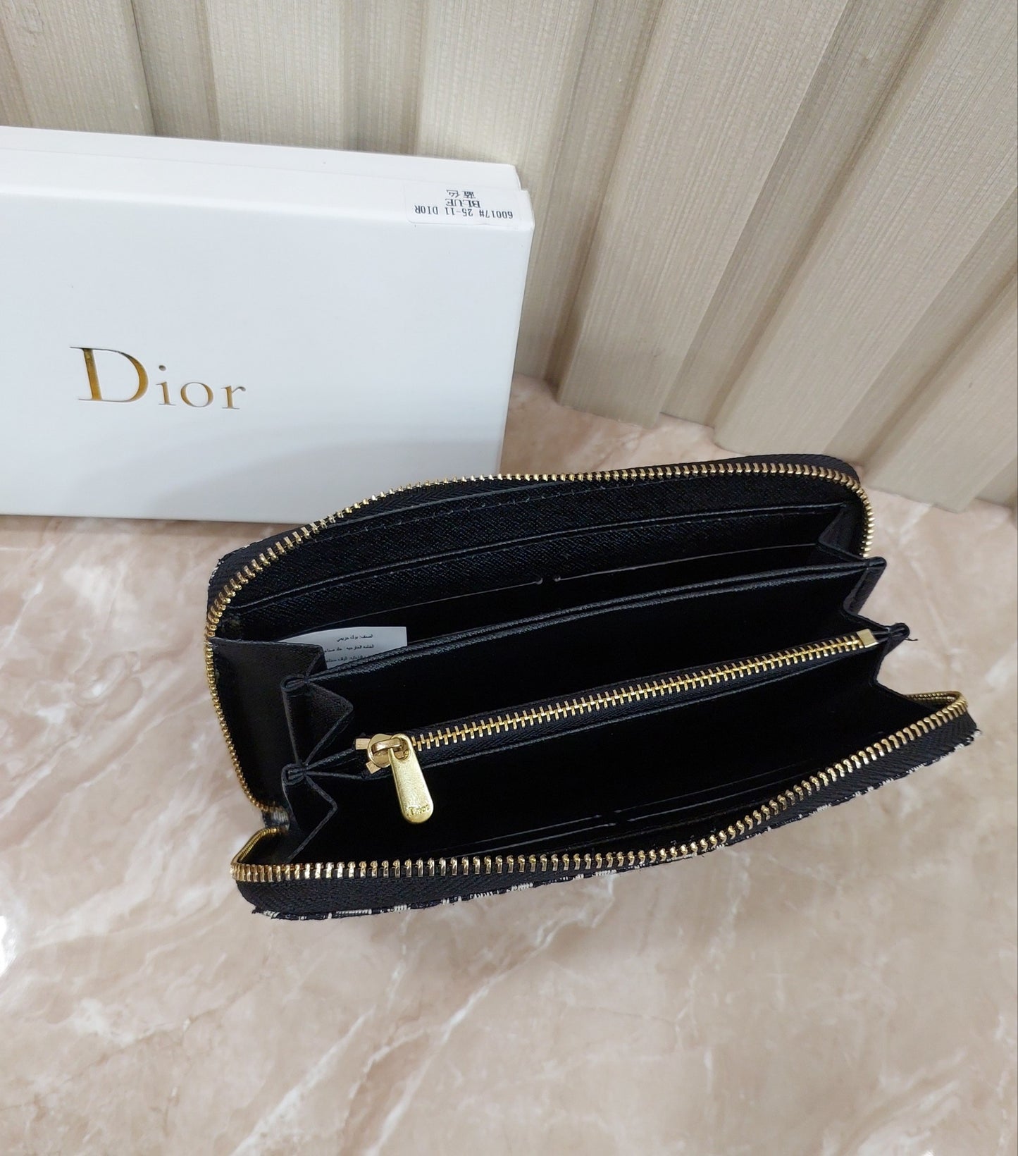 محفظة كريستيان ديور (Christian Dior) النسائية