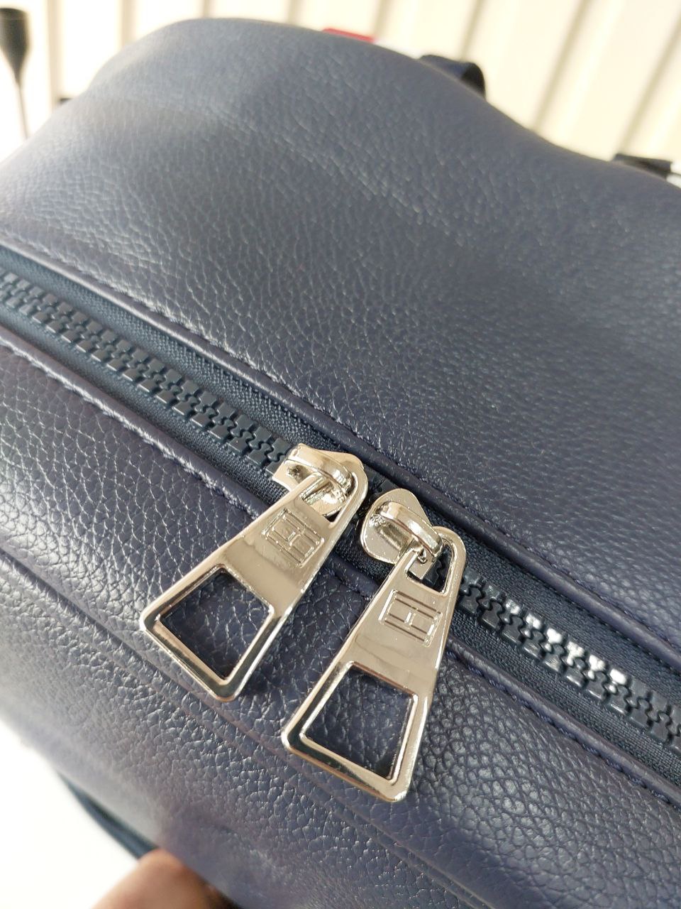 شنطة ظهر تومي هيلفيغر رجالي - جلد فاخر | Tommy Hilfiger Backpack