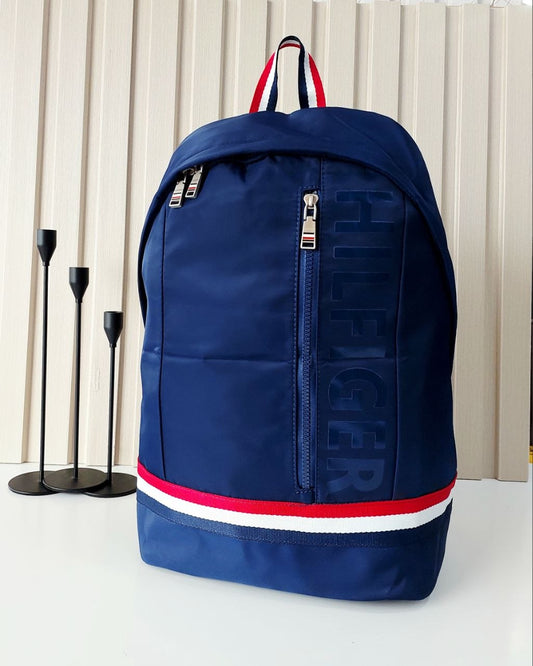حقيبة ظهر تومي (Tommy Backpack) عصرية وعملية