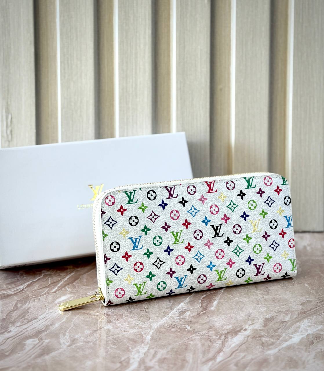 محفظة نسائية طويلة بسحاب فاخرة من Louis Vuitton