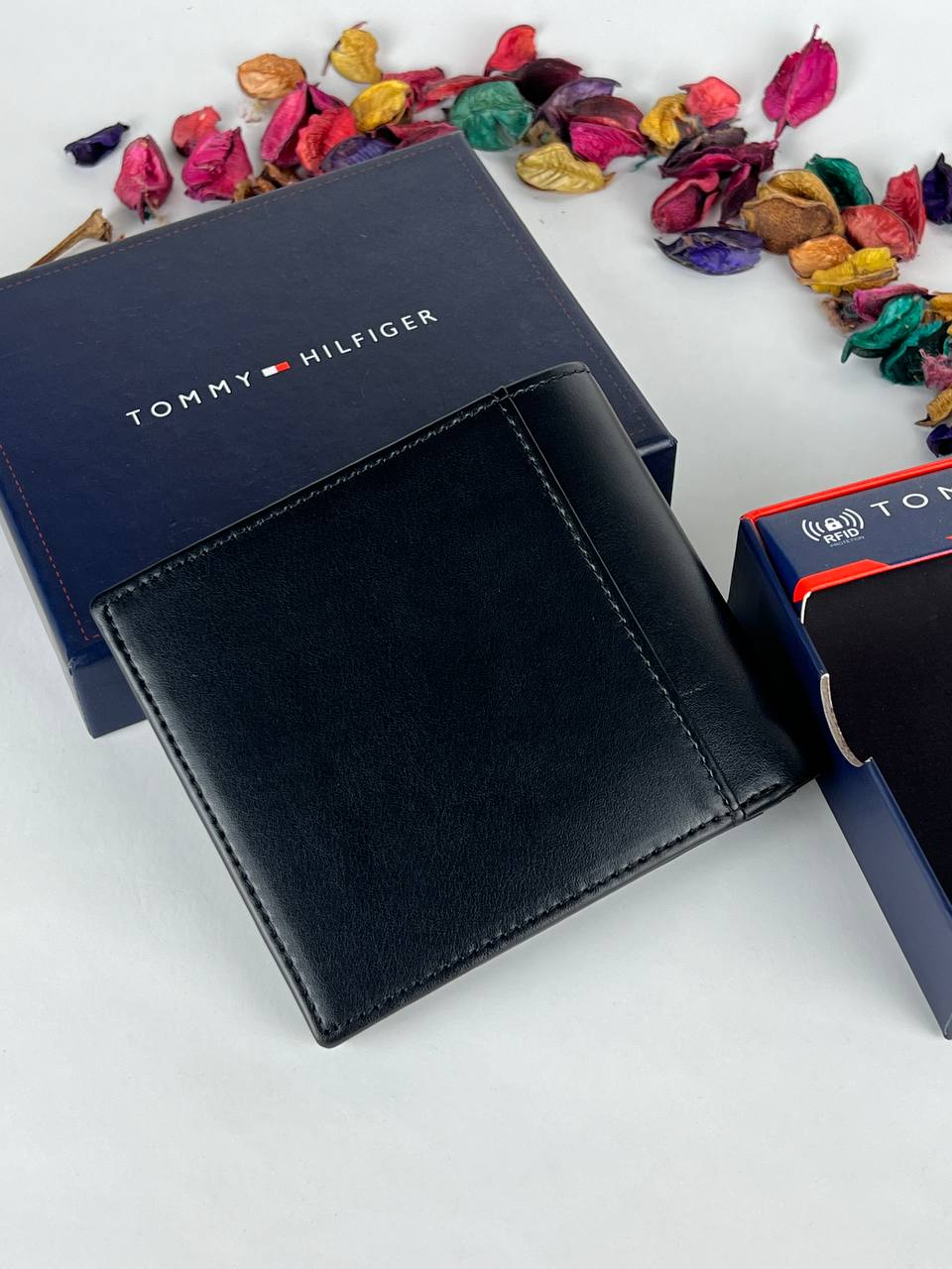Tommy Hilfiger Men’s Leather Wallet | Black