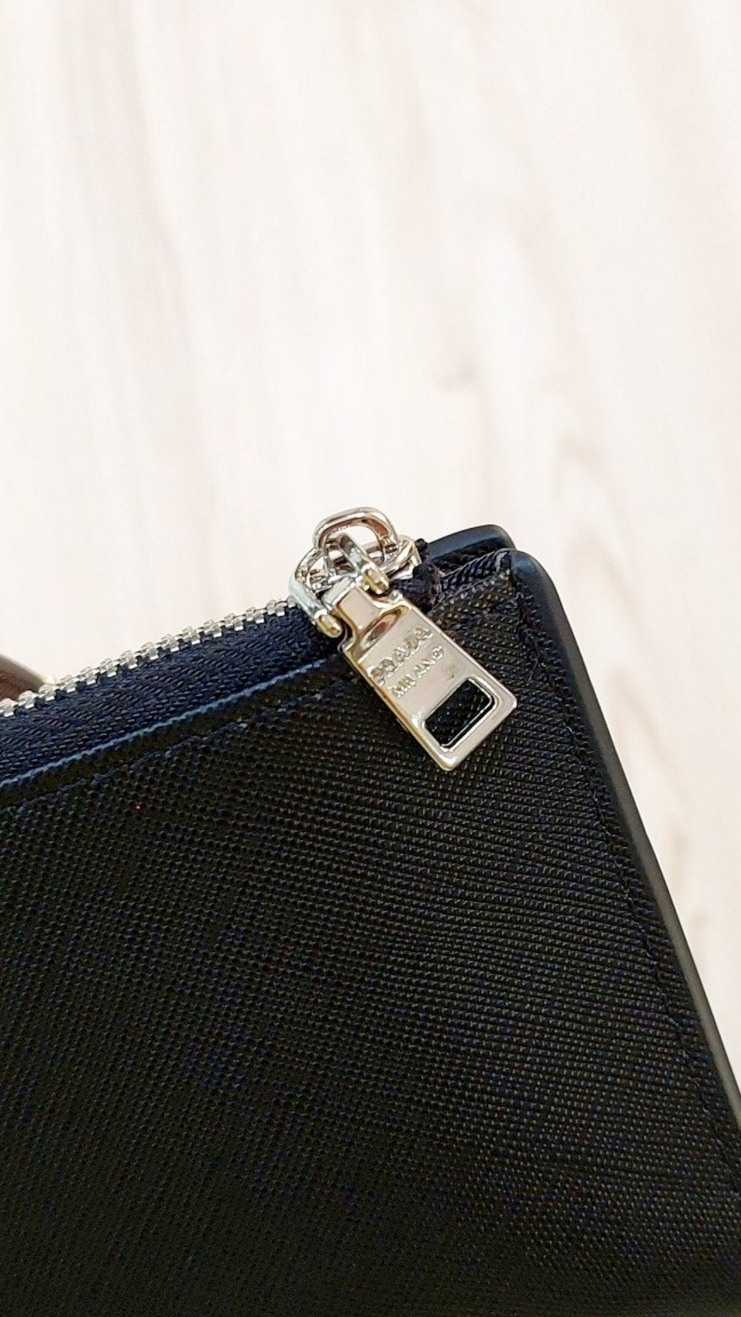 محفظة برادا (PRADA) النسائية