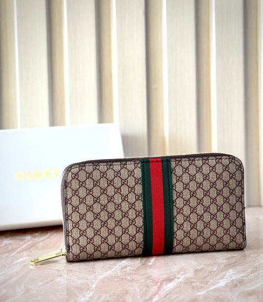 محفظة جوتشي (Gucci) النسائية