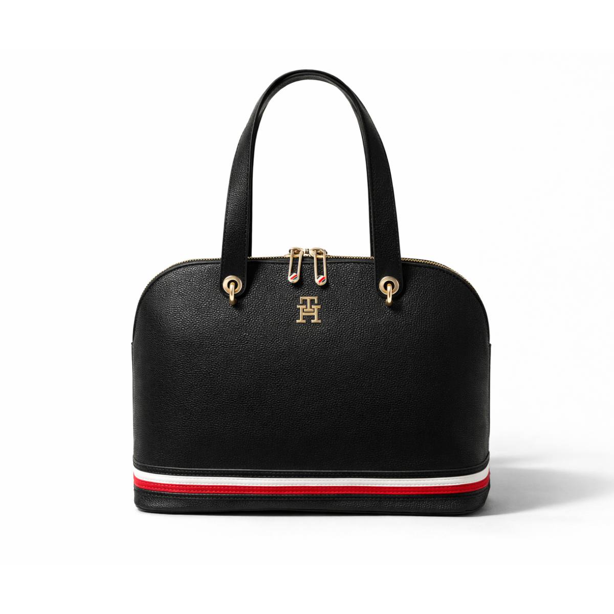 شنطة نسائية Tommy Hilfiger – تصميم أنيق ولمسة فاخرة