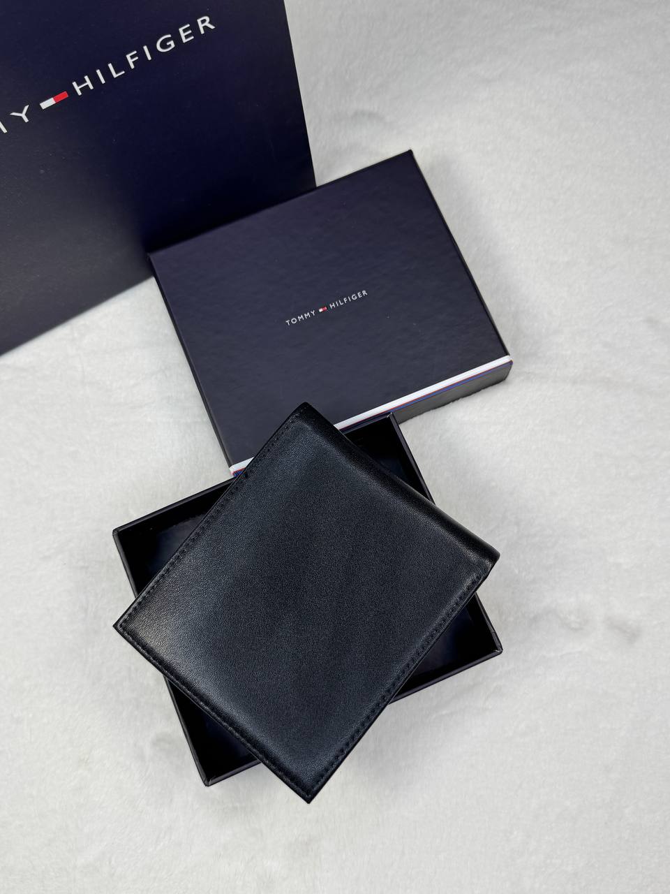 TH Black Leather Bifold Wallet For Men