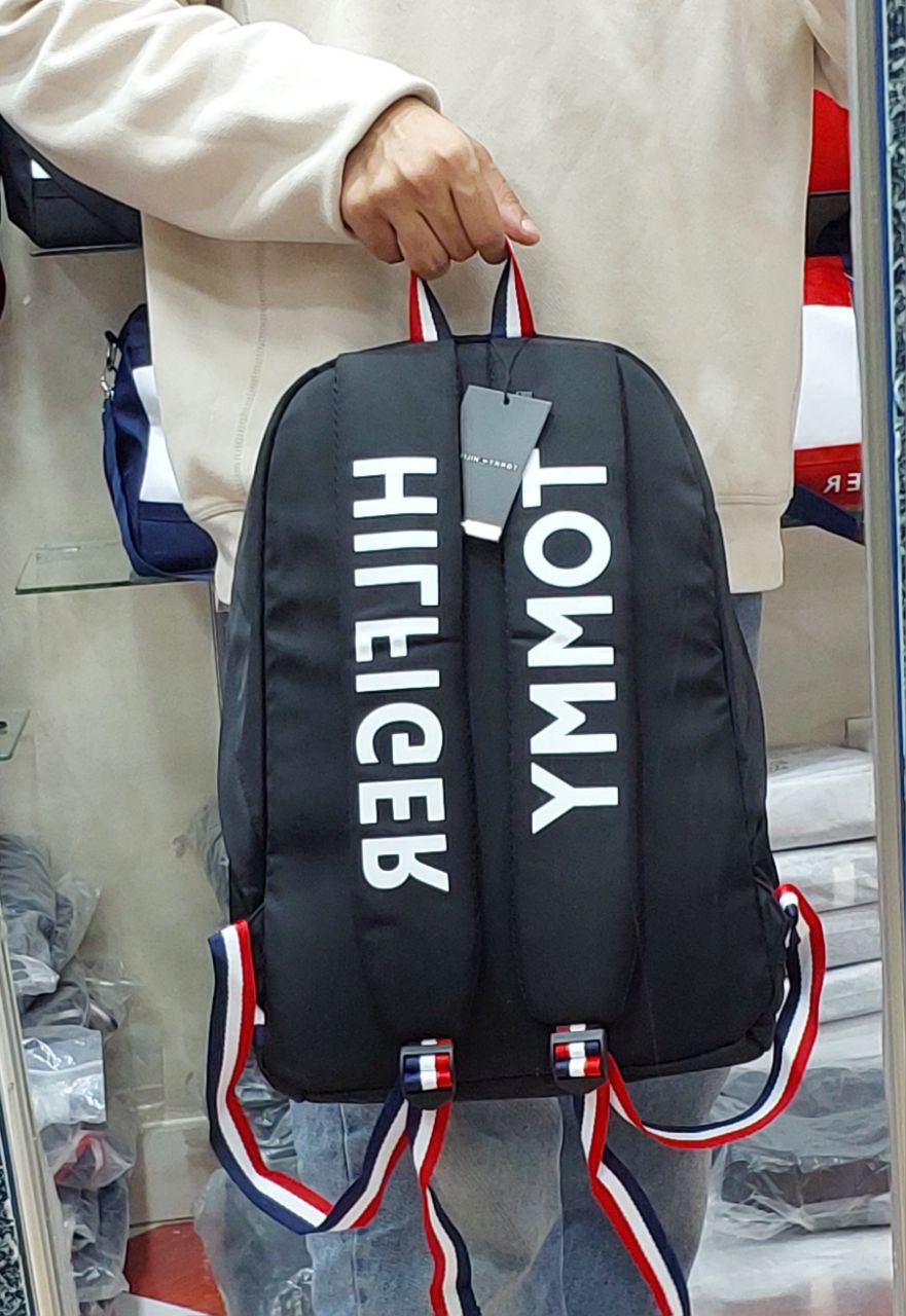 حقيبة ظهر تومي (Tommy Backpack) عصرية وعملية
