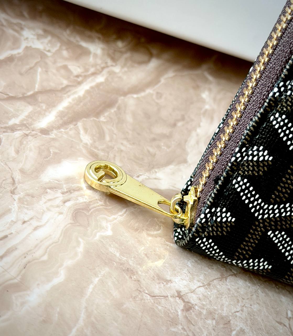 محفظة جويارد (Goyard) النسائية