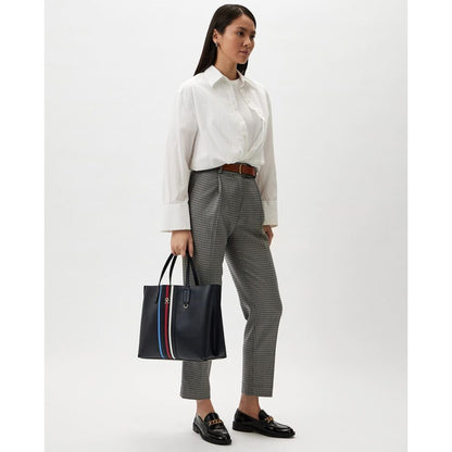 حقيبة كتف نسائية سوداء من تومي هيلفيغر Aw0Aw16409