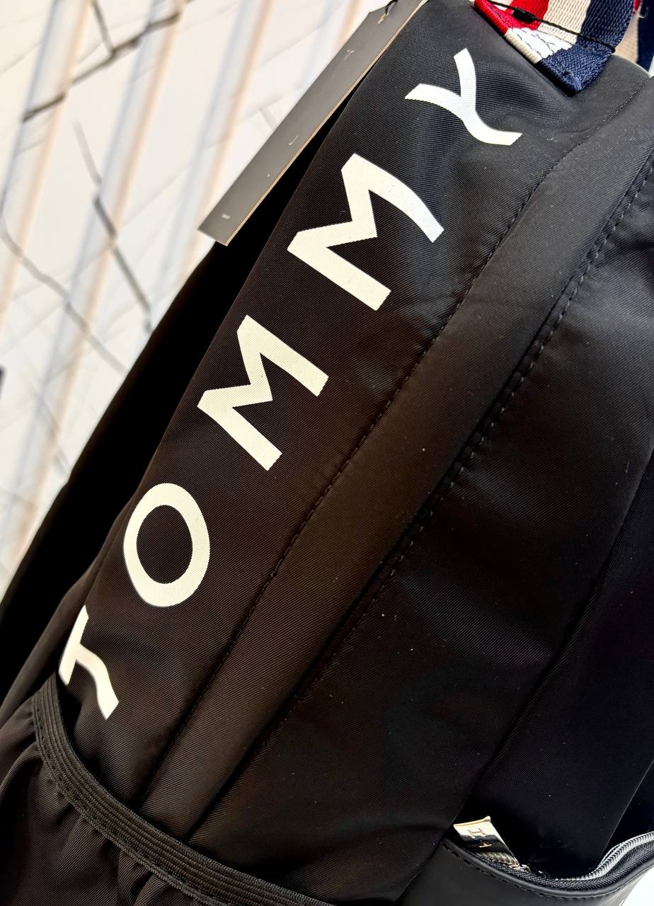 حقيبة ظهر تومي هيلفيغر (Tommy Hilfiger Backpack)