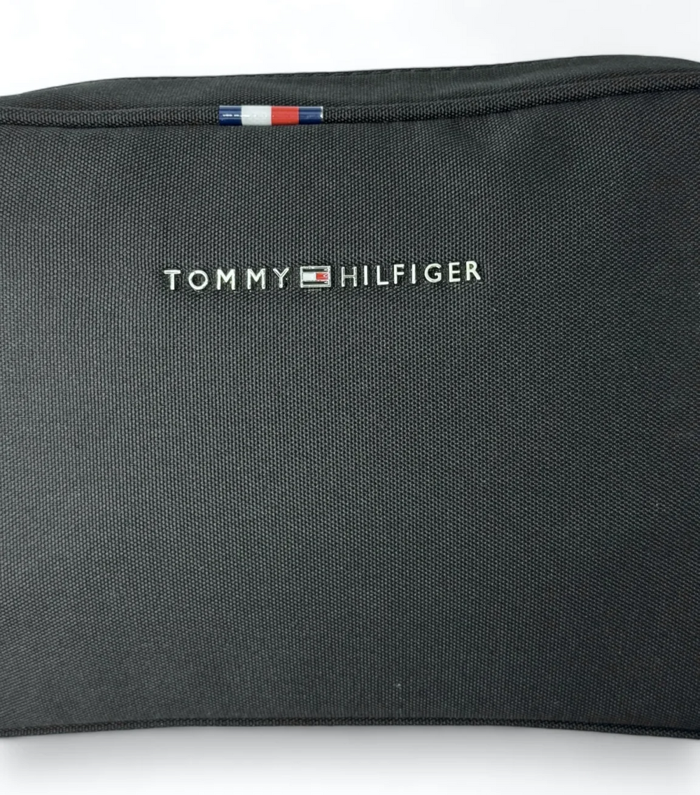 Tommy Hilfiger Essential Black Canvas Men’s Pouch