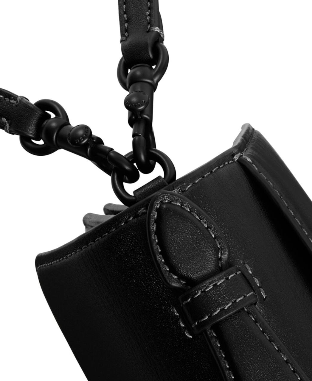 حقيبة "كوتش" السوداء الأنيقة – رمز الفخامة العصرية