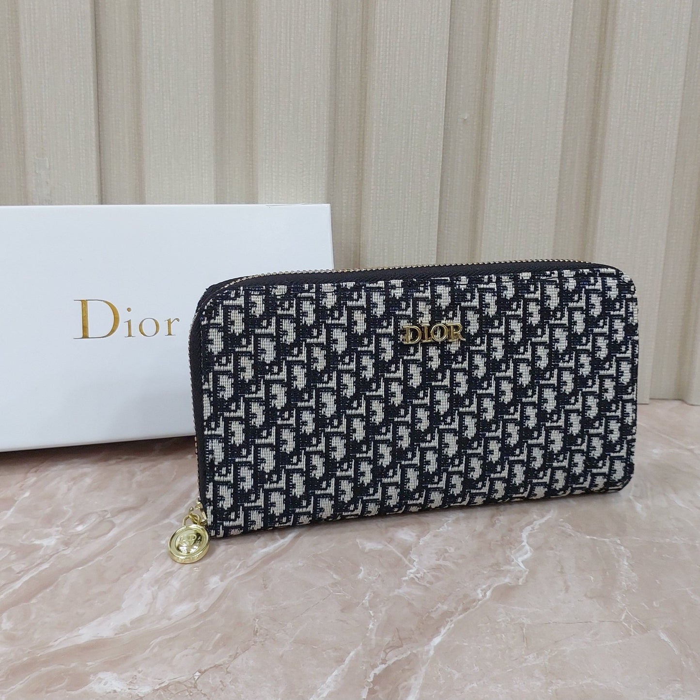 محفظة كريستيان ديور (Christian Dior) النسائية