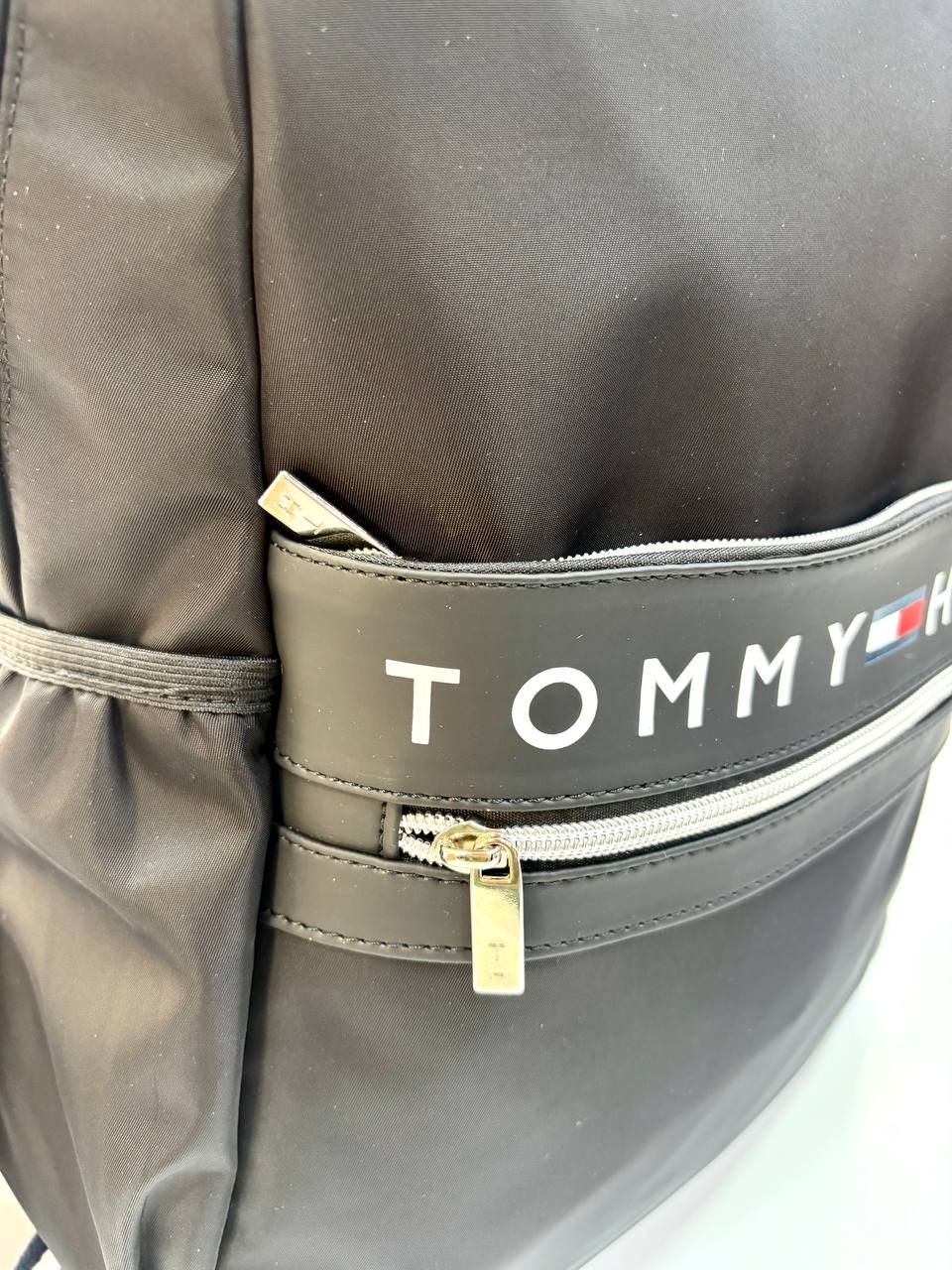 حقيبة ظهر تومي هيلفيغر (Tommy Hilfiger Backpack)