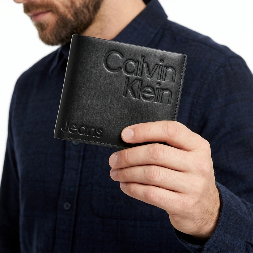 محفظة كالفين كلاين جينز (Calvin Klein Jeans)