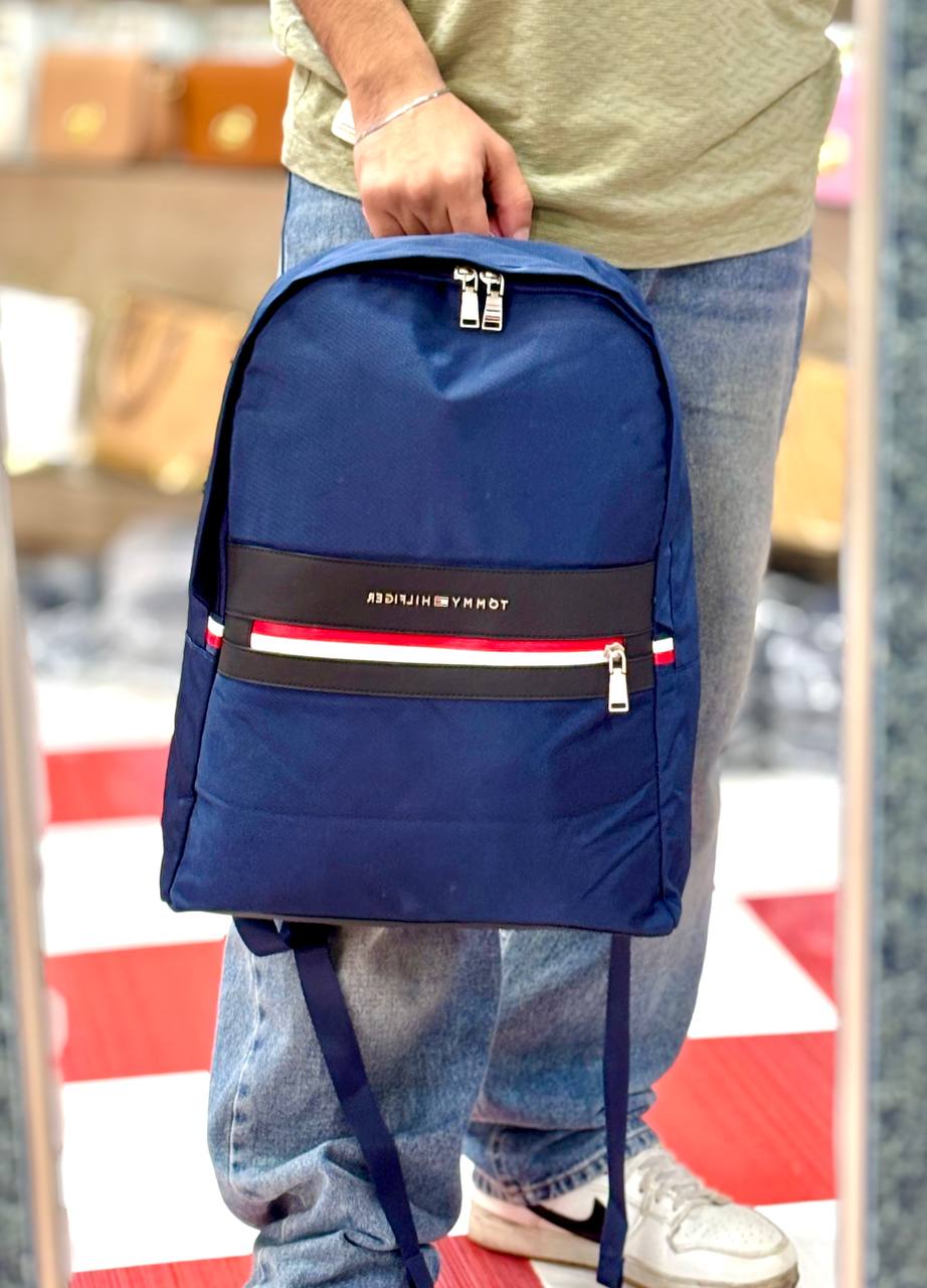 حقيبة ظهر تومي هيلفيغر (Tommy Hilfiger Backpack) - تصميم عصري وأنيق