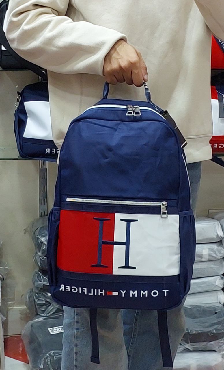 حقيبة ظهر تومي (Tommy Backpack) الكلاسيكية