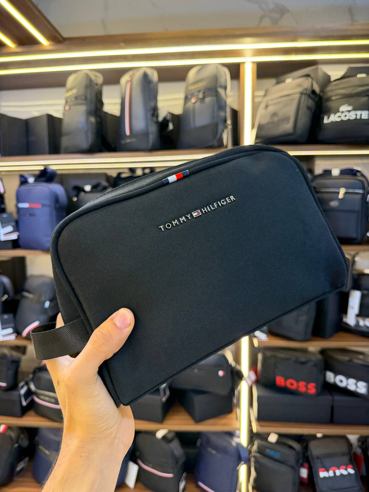 Tommy Hilfiger Essential Black Canvas Men’s Pouch
