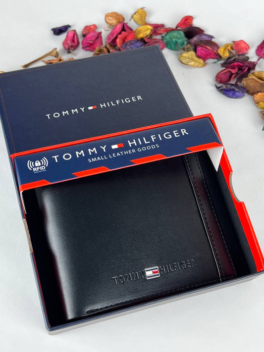 Tommy Hilfiger Men’s Leather Wallet | Black